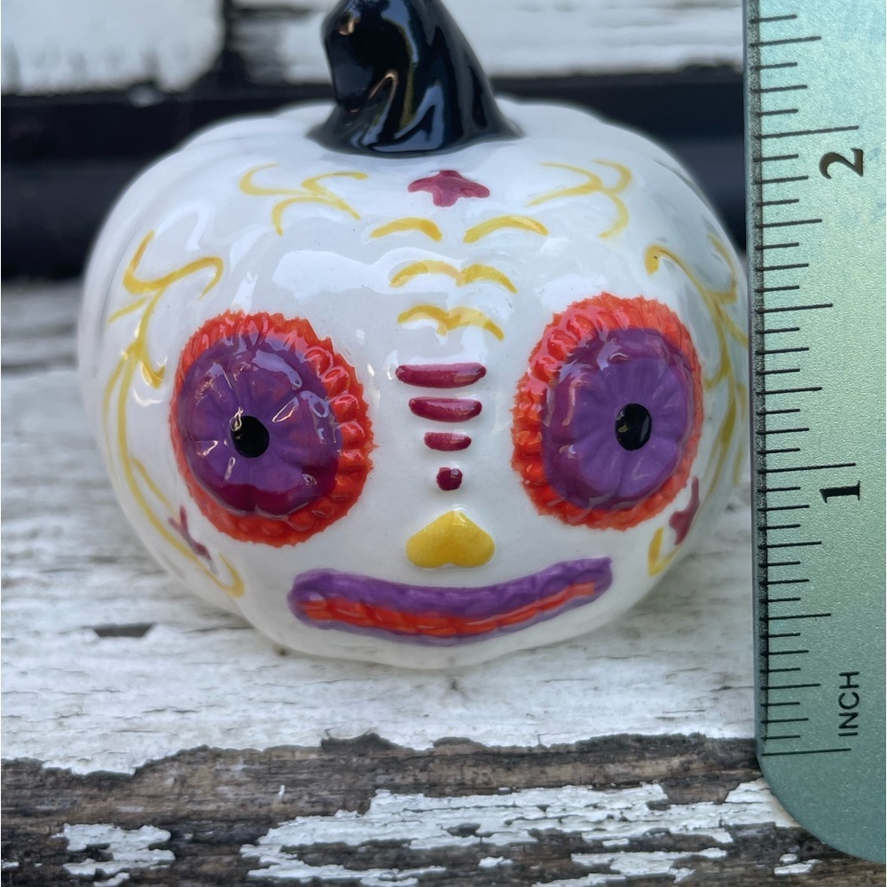 Salt and Pepper Shaker Set Pumpkin Ceramic Day of the Dead - Picture 7 of 7